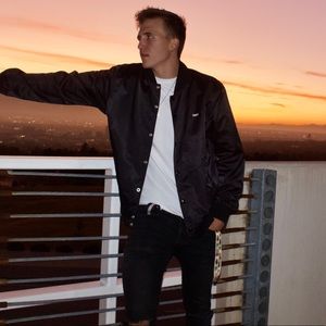 Meet your Posher, Dylan